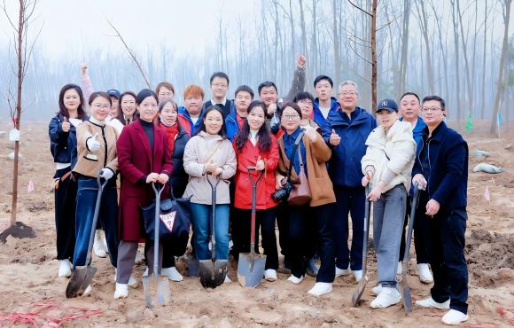 扶殘助困顯擔(dān)當(dāng) 植樹添綠護(hù)家園——中節(jié)能國禎植樹護(hù)綠在行